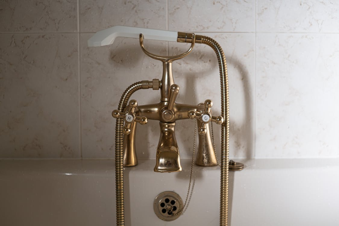 Cold Showers Transformed My Brain. It’s Backed by Research.